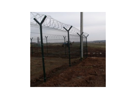 Столбы и крепления